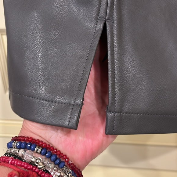 Mango Gray Faux Leather Mangopop Mini Skirt Size MediumNWT - Picture 2 of 8